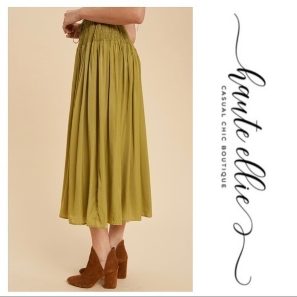 GILIAN - Shirred Waist Skirt - Picture 4 of 5